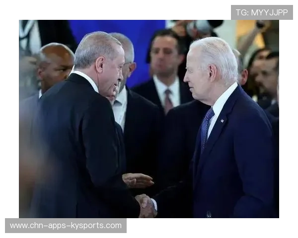 特朗普援乌政策对比拜登出现变数,特朗普声援支持者